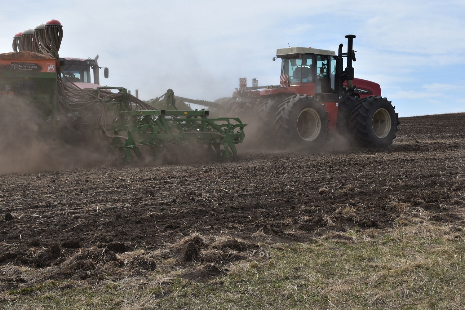Аграрии на юге Хакасии приступили к яровому севу