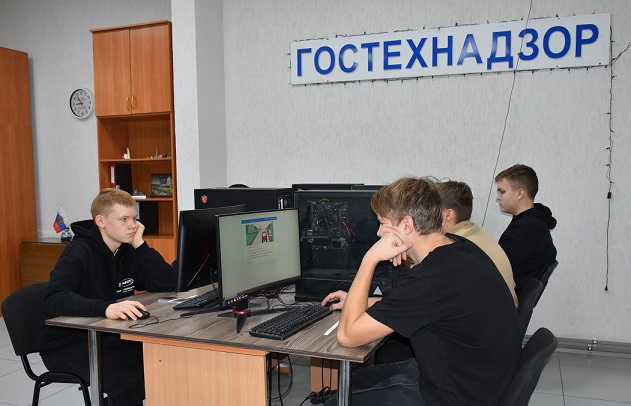 Одиннадцатиклассники Белоярской школы-интерната сдали экзамен ГТН